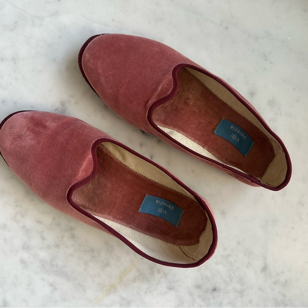 Vibi Venezia Women's Velvet Slip-On Loafer Shoes in Dusty Rose